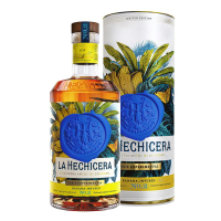 LA HECHICERA RUM GIFT BOX 0.7L