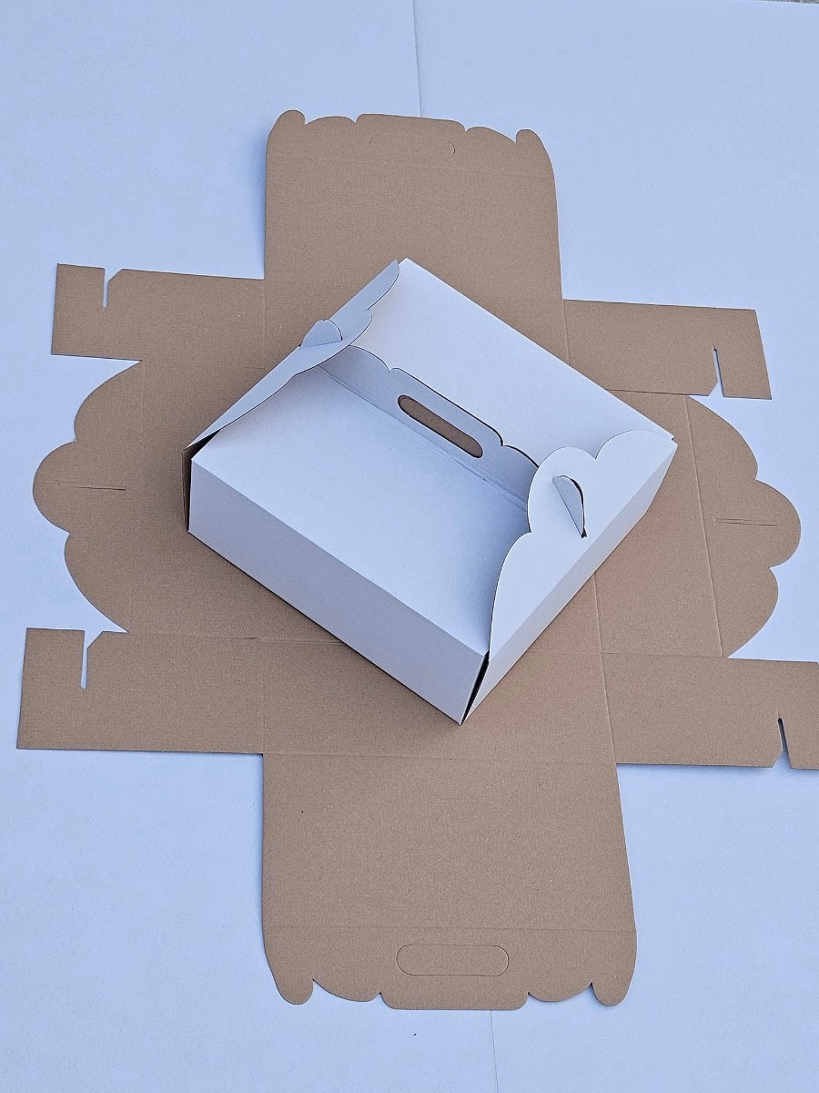 Kutija za torte sa ručkom 30x30x13